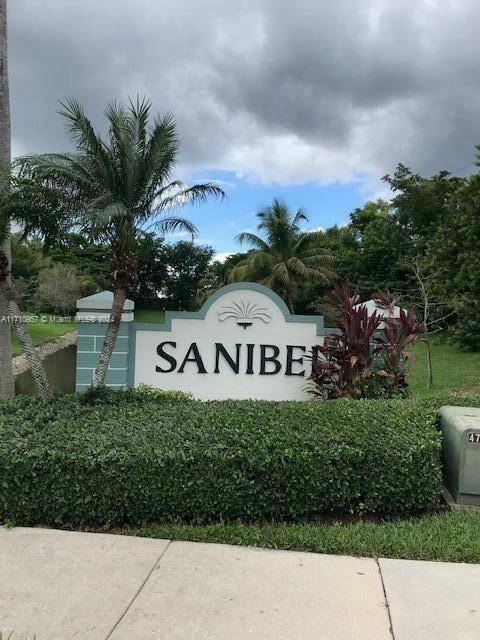 Tamarac, FL 33321,8040 Sanibel Dr #8040