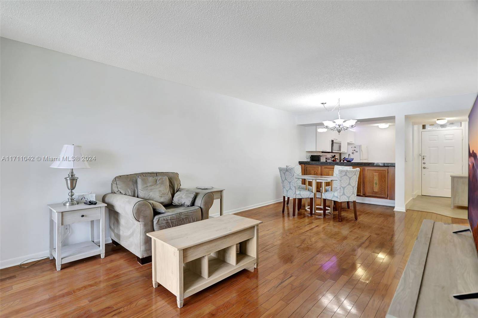 Margate, FL 33063,6219 Coral Lake Dr #207
