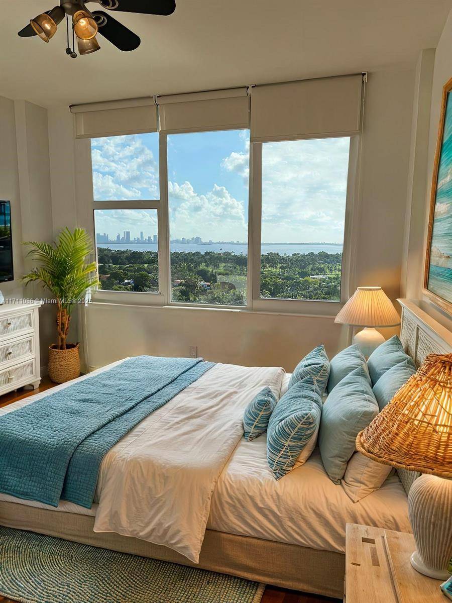 Miami Beach, FL 33140,5600 Collins Ave #15J