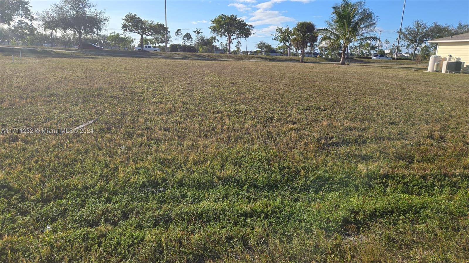 Cape Coral, FL 33909,1418 NE