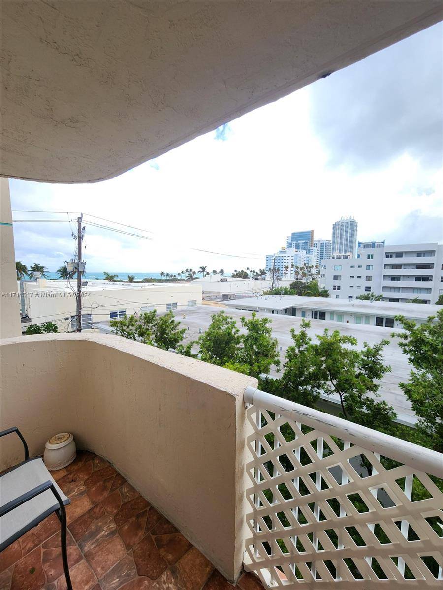 Miami Beach, FL 33141,6801 Harding Ave #418