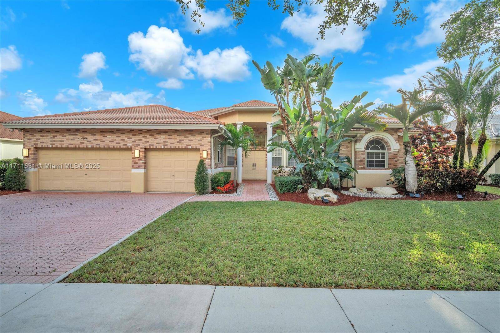 Cooper City, FL 33330,5079 Waters Edge Way