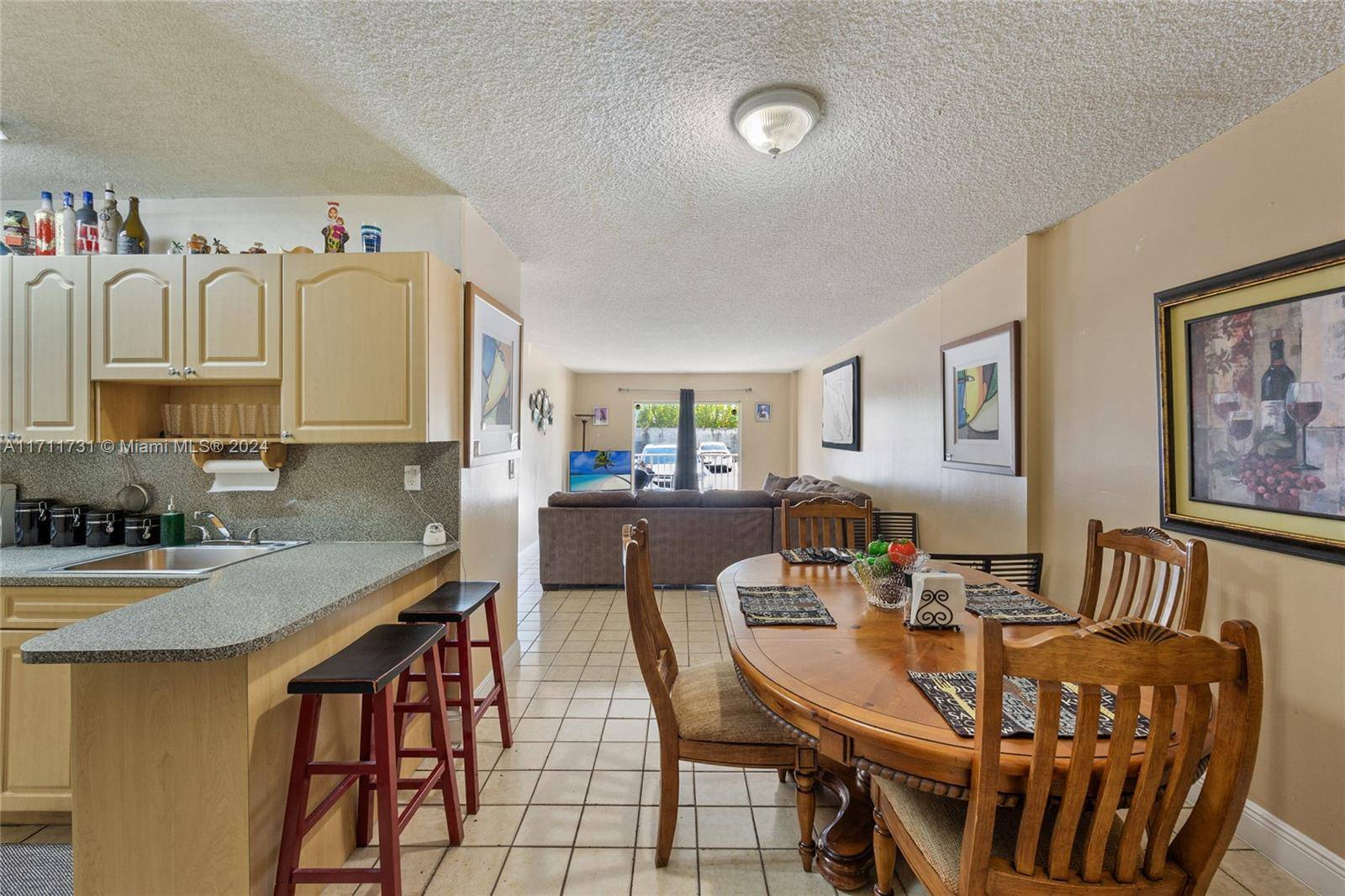 North Miami Beach, FL 33160,16465 NE 22nd Ave #120