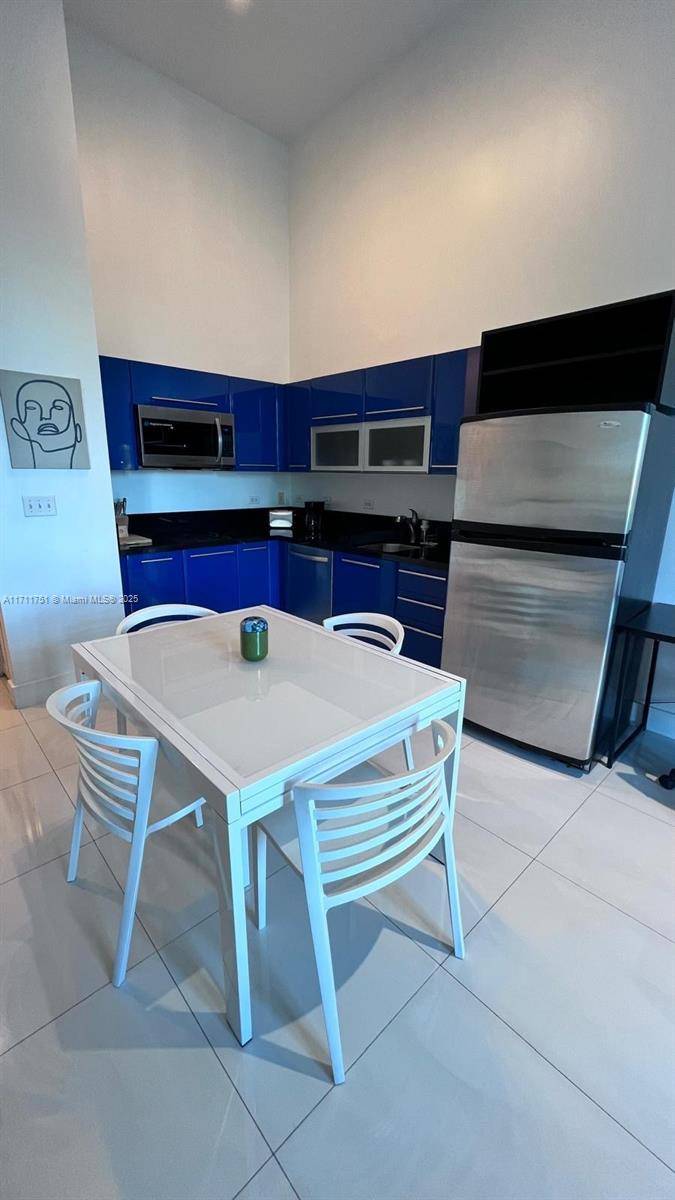Miami, FL 33132,244 Biscayne Blvd #237