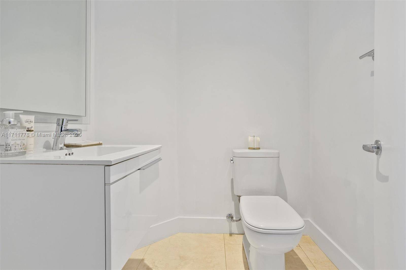 North Miami Beach, FL 33160,17301 Biscayne Blvd #305