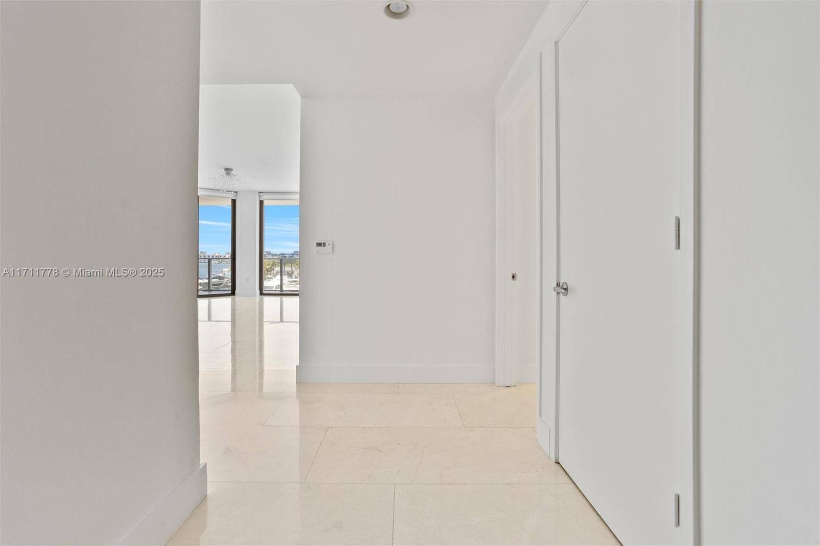 North Miami Beach, FL 33160,17301 Biscayne Blvd #305