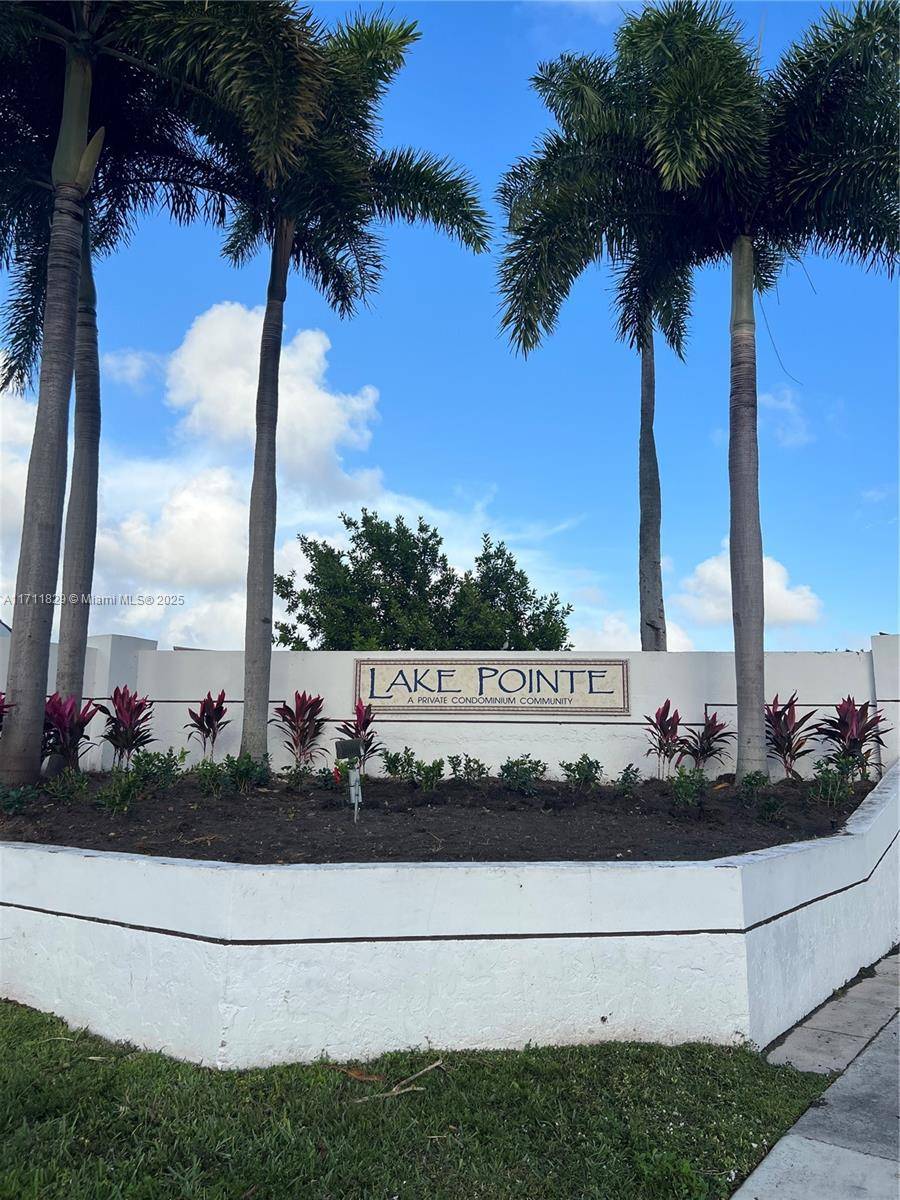 Oakland Park, FL 33309,202 Lake Pointe Dr #107