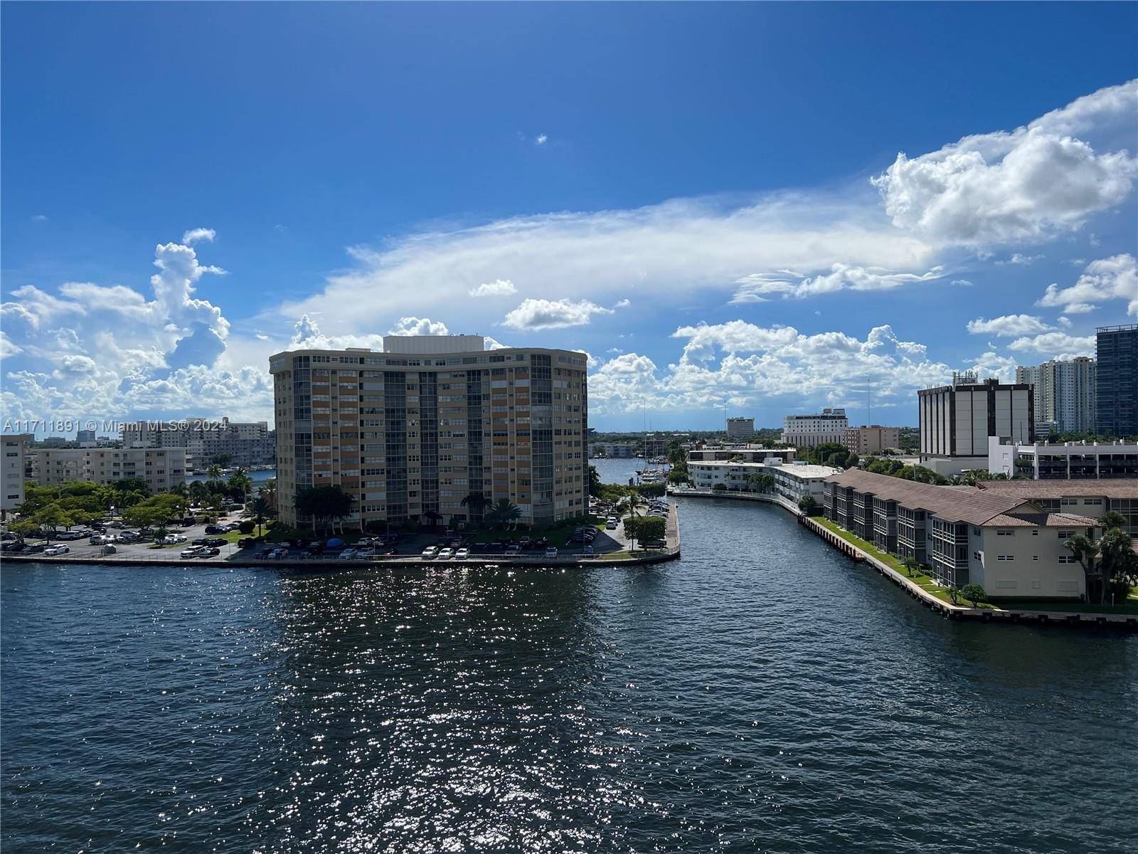 Hallandale Beach, FL 33009,1833 S Ocean Dr #812