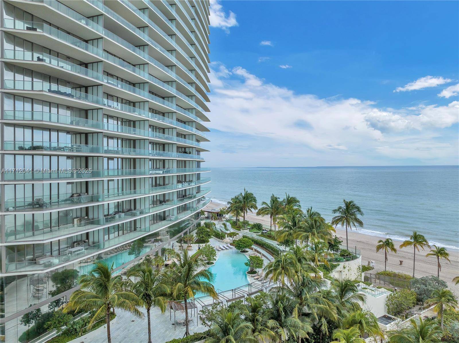 Sunny Isles Beach, FL 33160,18975 Collins Ave #903