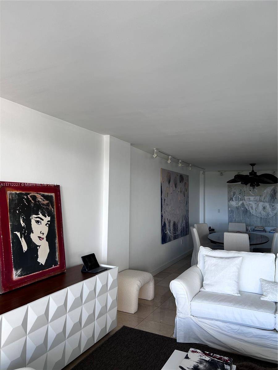 Key Biscayne, FL 33149,177 Ocean Lane Dr #1206
