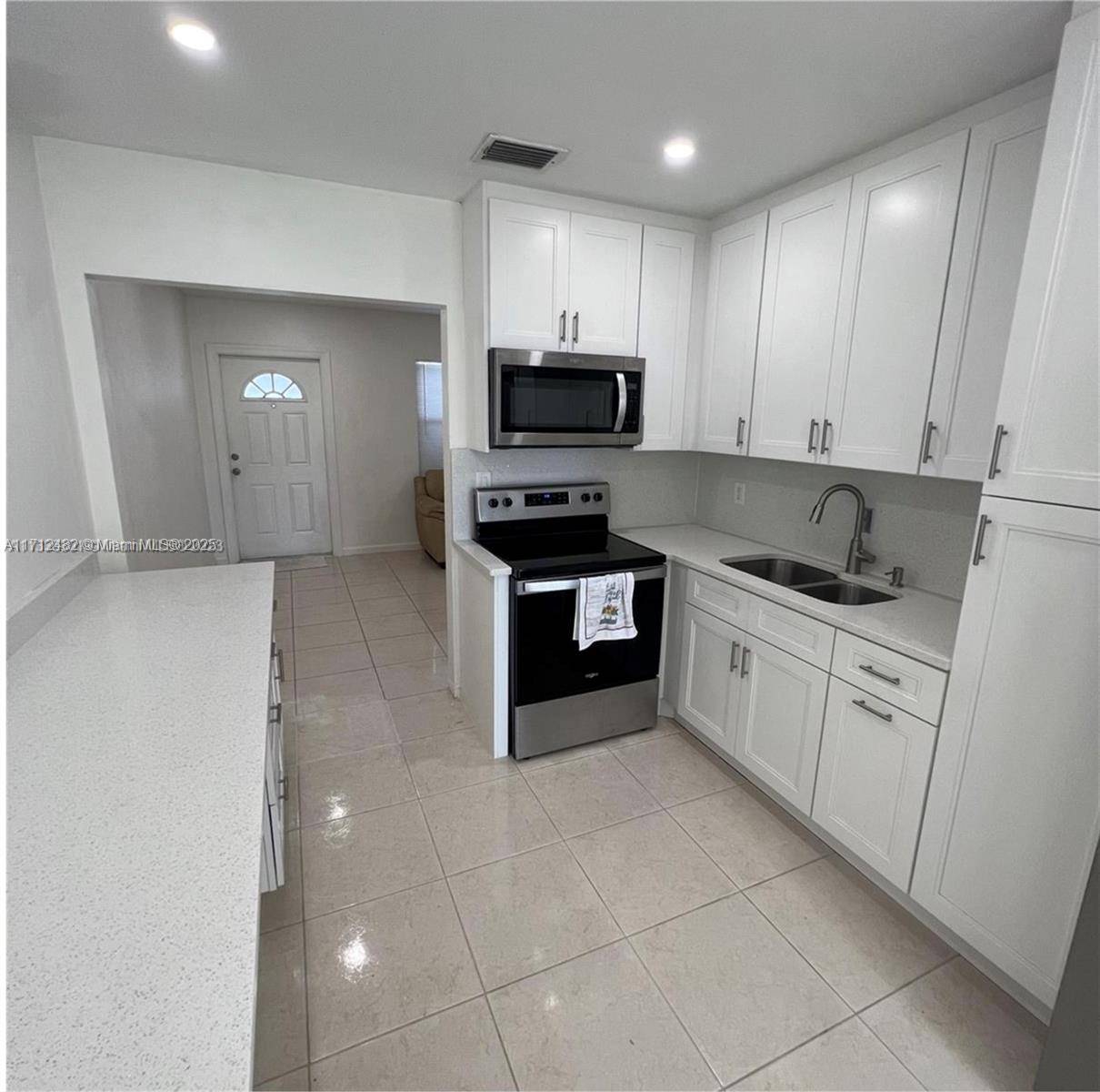 West Palm Beach, FL 33405,822 Avenida Hermosa