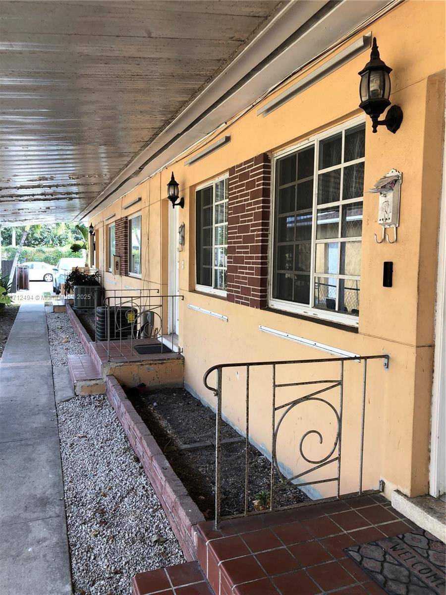 Miami, FL 33130,751 SW 10th St #755