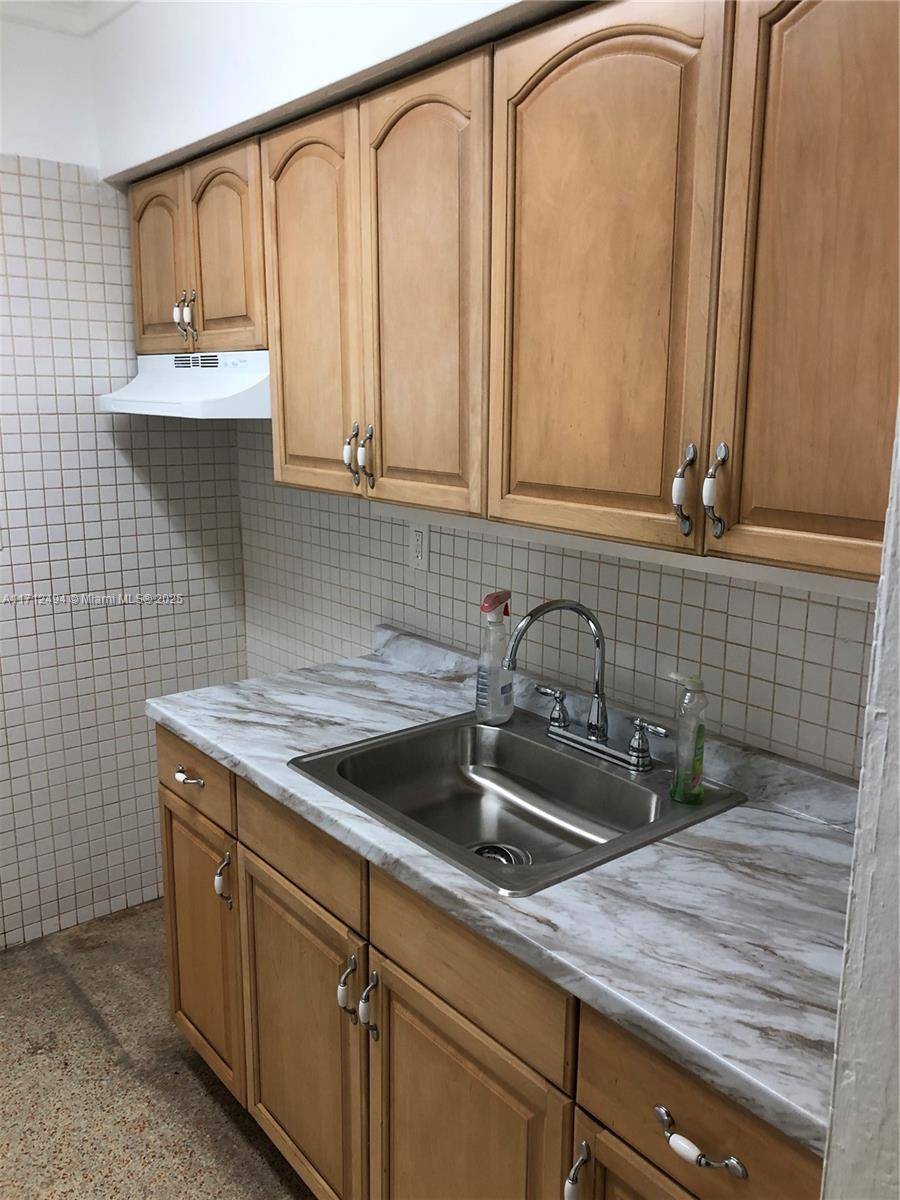 Miami, FL 33130,751 SW 10th St #755