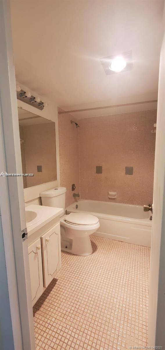 Boca Raton, FL 33434,385 Fanshaw #J