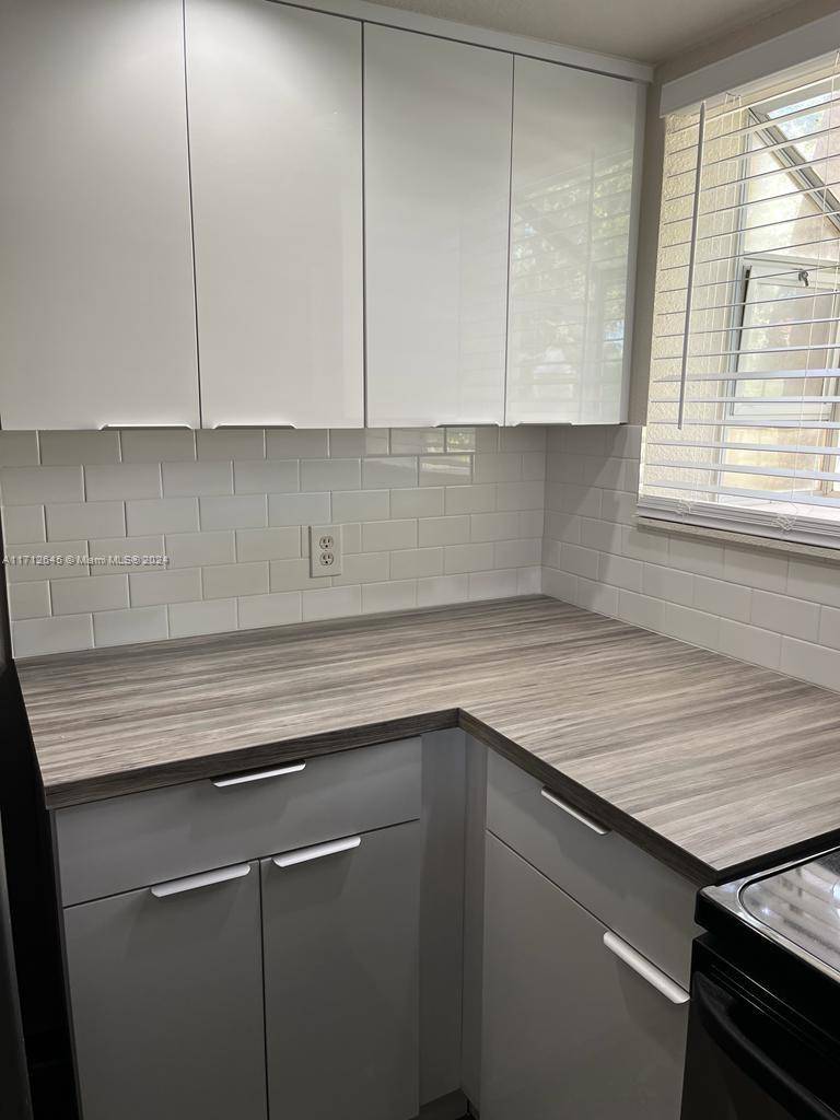 Margate, FL 33063,3430 Pinewalk Dr N #622