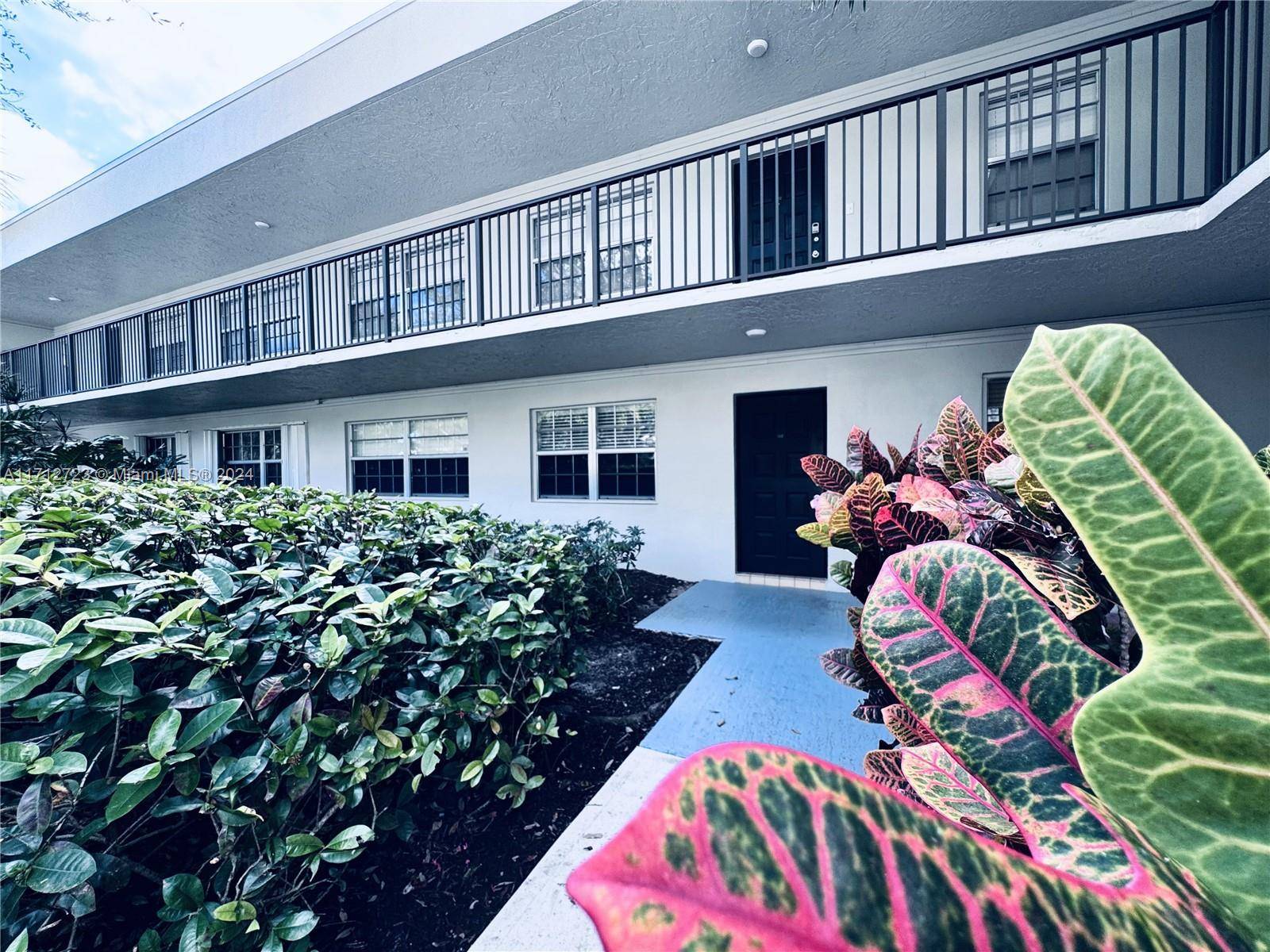 Pompano Beach, FL 33069,4000 N Cypress Dr #102