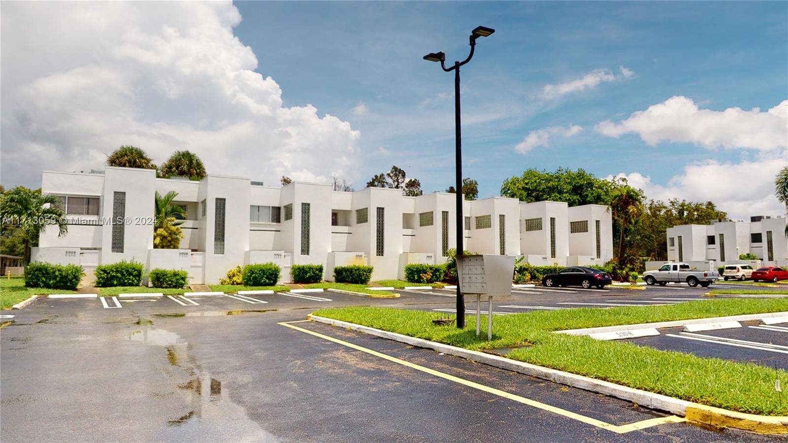 West Palm Beach, FL 33417,5130 Elmhurst Rd #H