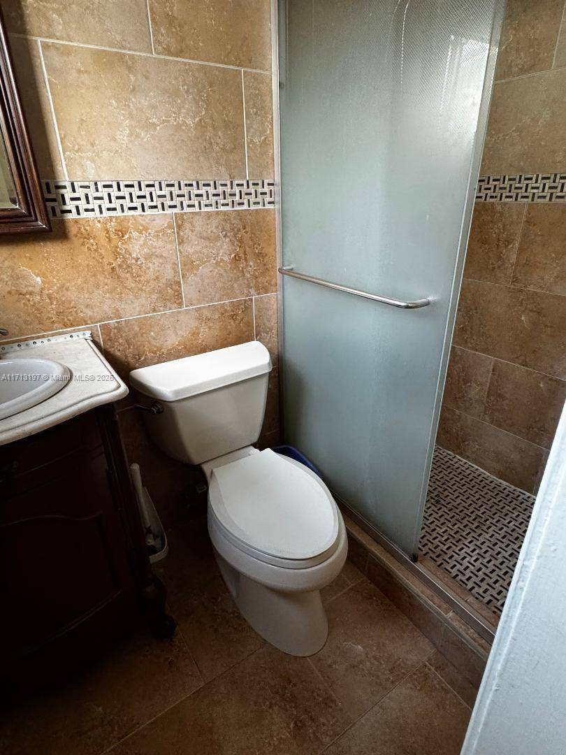 Hollywood, FL 33021,2209 N 41st Ave #2209