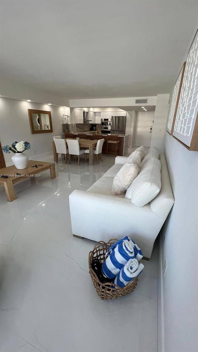 Fort Lauderdale, FL 33308,3900 Galt Ocean Dr #1614