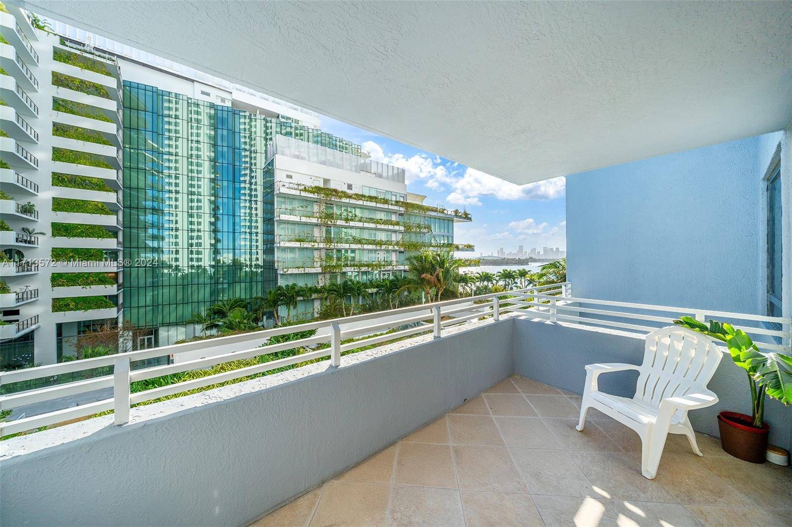 Miami Beach, FL 33139,1330 West Ave #610