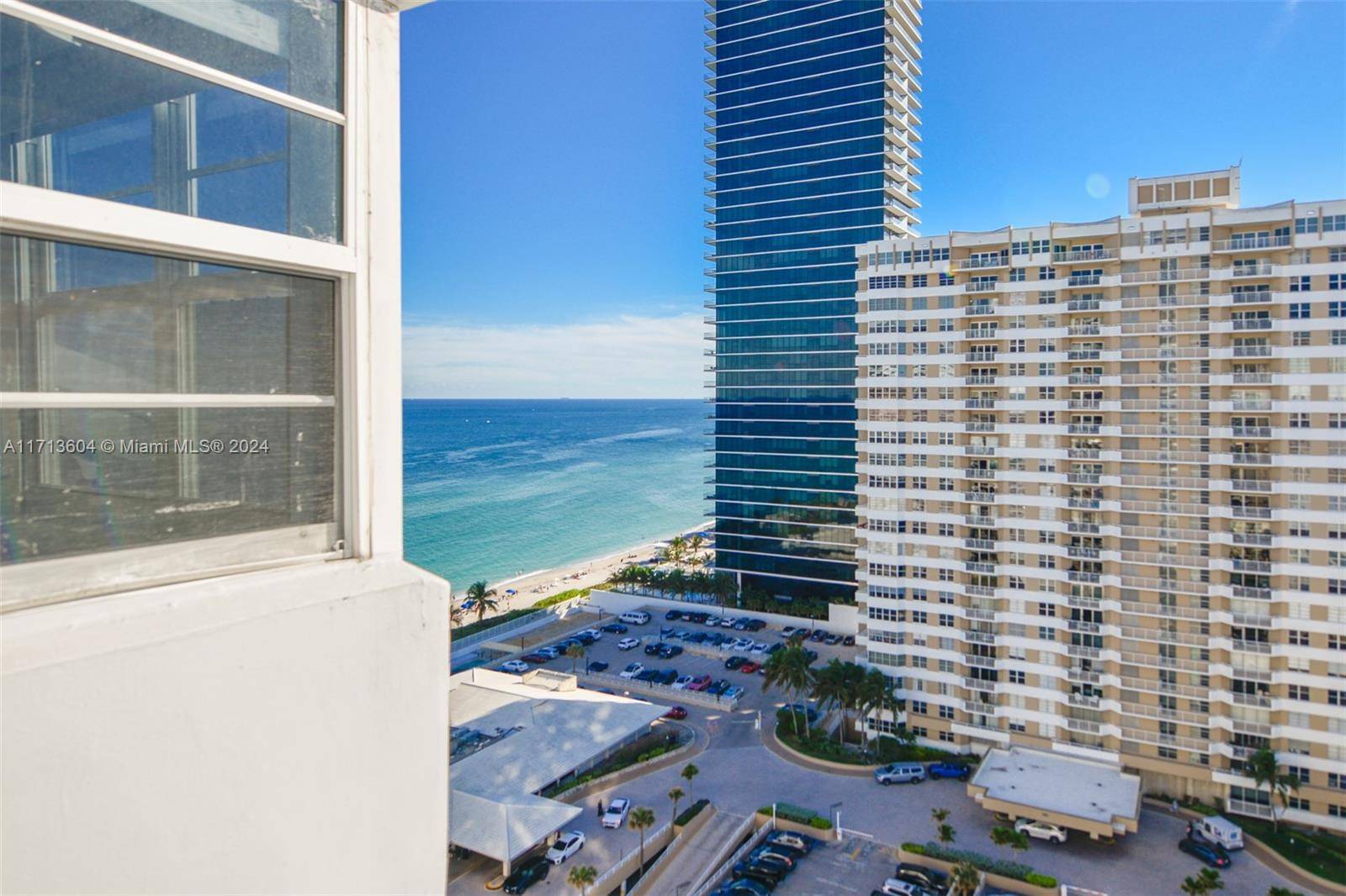 Hallandale Beach, FL 33009,1950 S Ocean Dr #17E