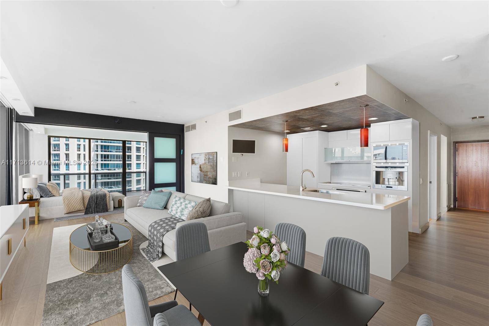 Miami Beach, FL 33140,5875 Collins Ave #1507