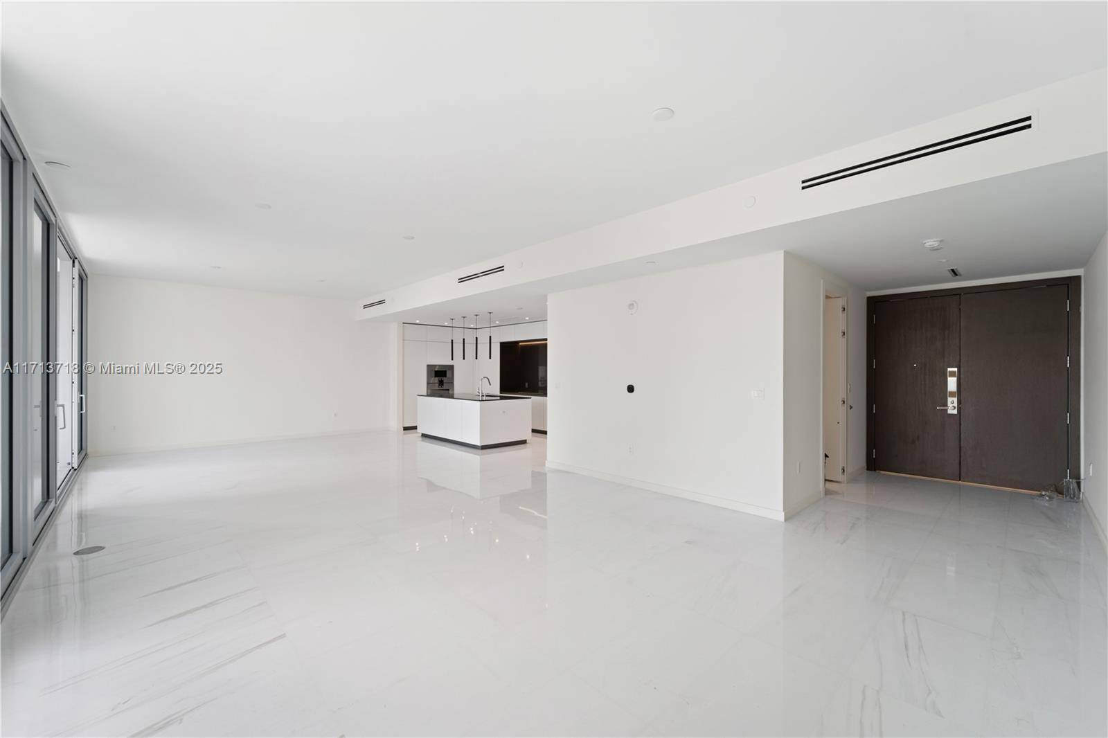 Miami, FL 33131,300 Biscayne Blvd Way #2002