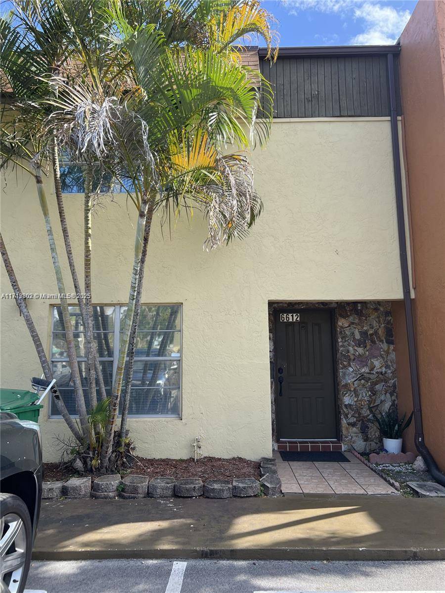 Davie, FL 33314,6612 SW 41st St #6612