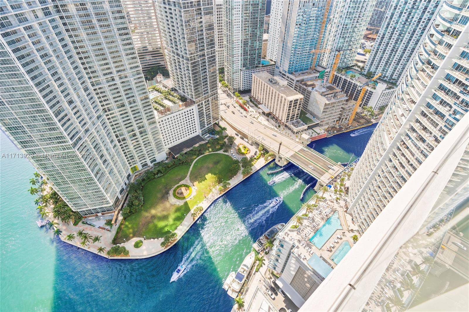 Miami, FL 33131,300 Biscayne Blvd Way #4407