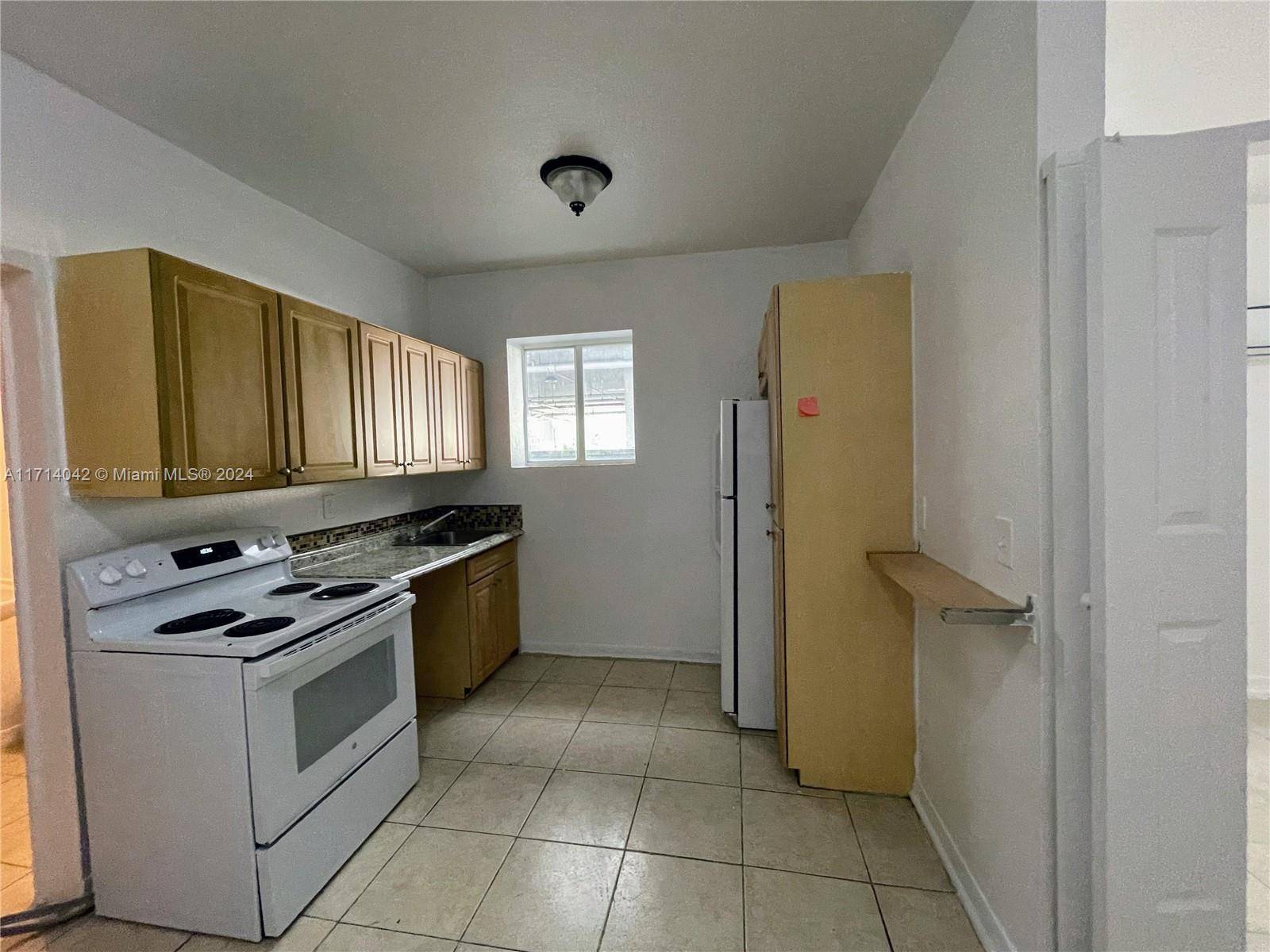 Miami, FL 33128,1021 NW 3rd St #106