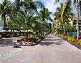 North Miami, FL 33161,1470 NE 123rd St #A1111