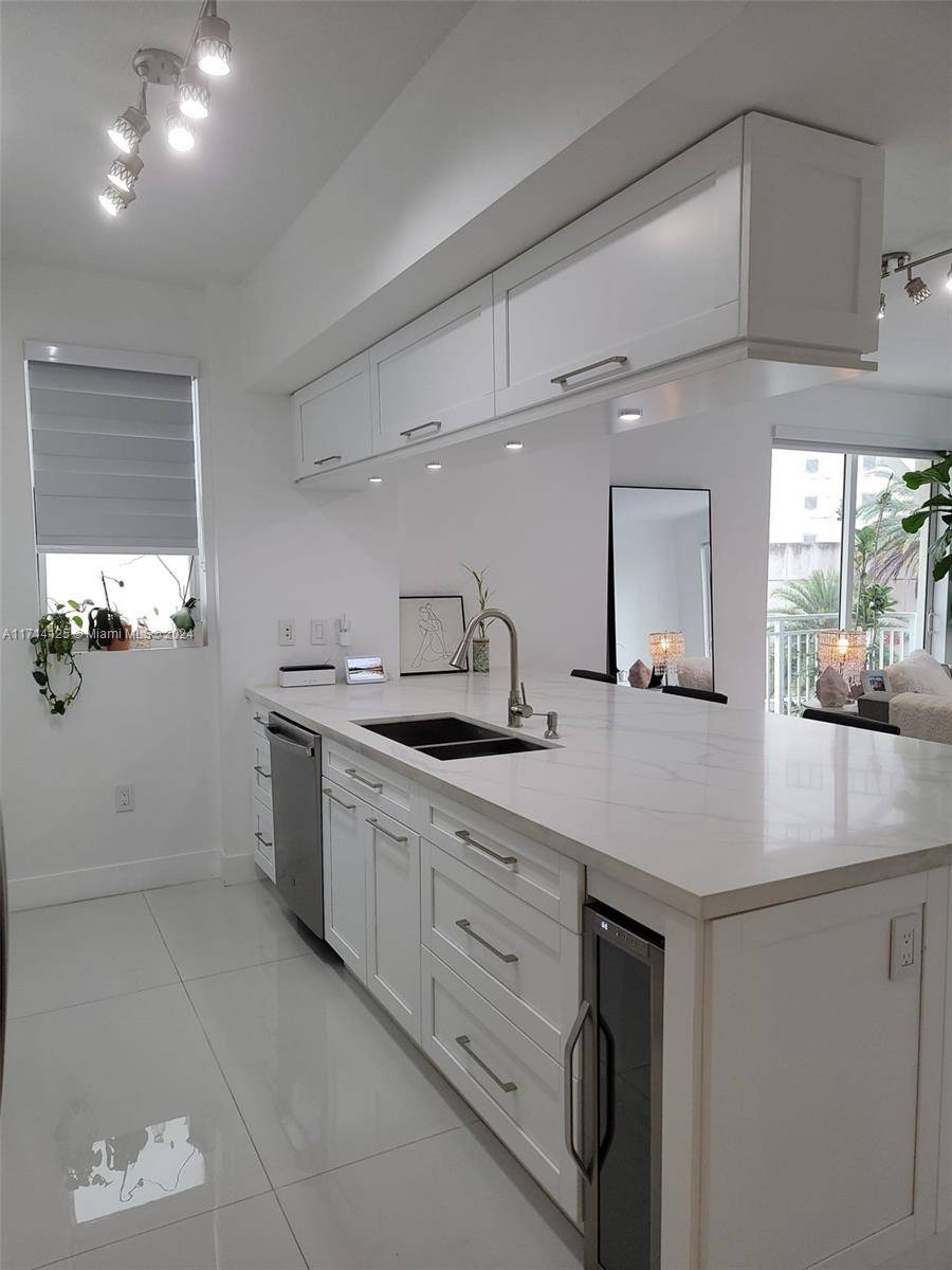 Miami, FL 33156,7290 SW 90th St #301