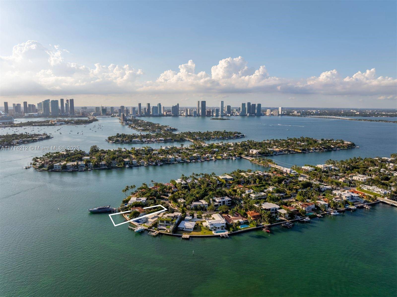 Miami Beach, FL 33139,11 E Rivo Alto Dr
