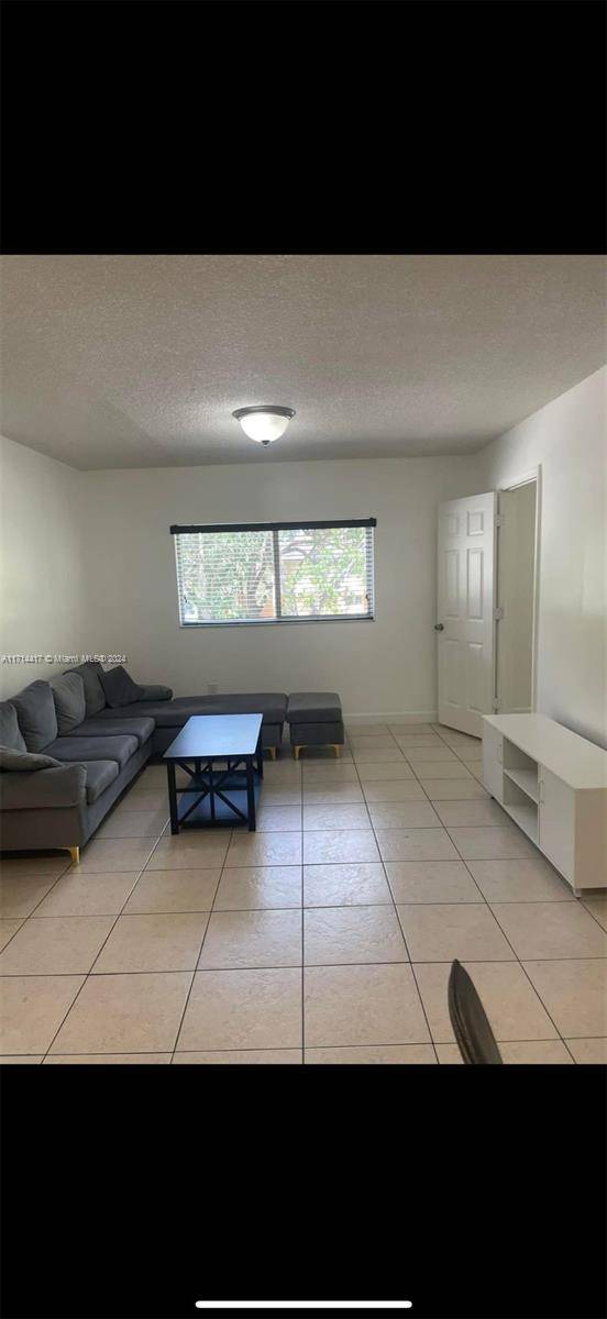 Hollywood, FL 33021,3680 N 56th Ave #823