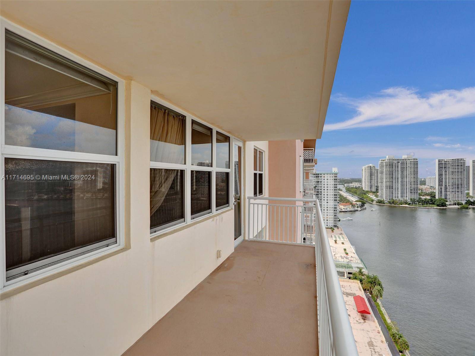 Sunny Isles Beach, FL 33160,251 174th St #2220