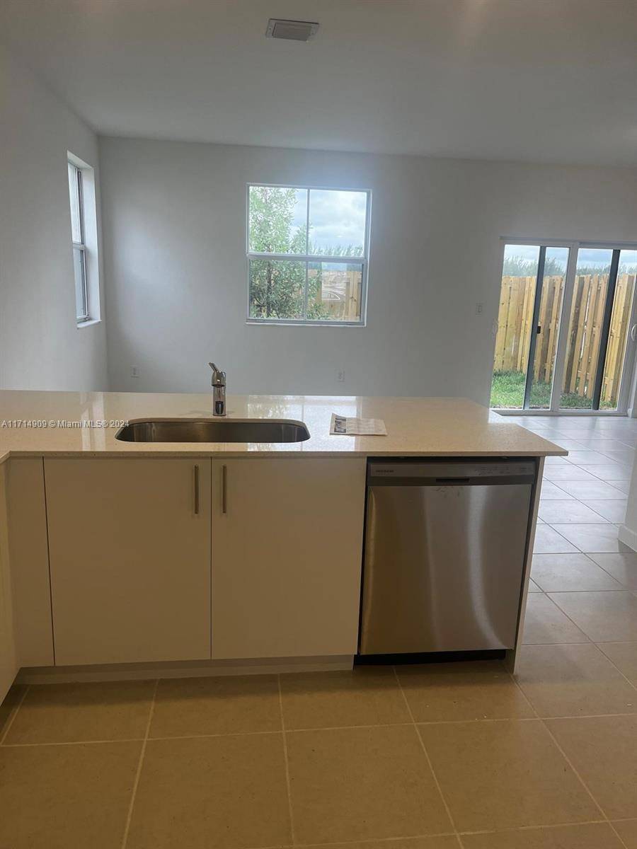Homestead, FL 33035,2456 SE 29th #2456