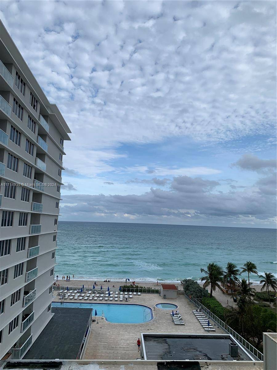 Sunny Isles Beach, FL 33160,19201 Collins Ave #647
