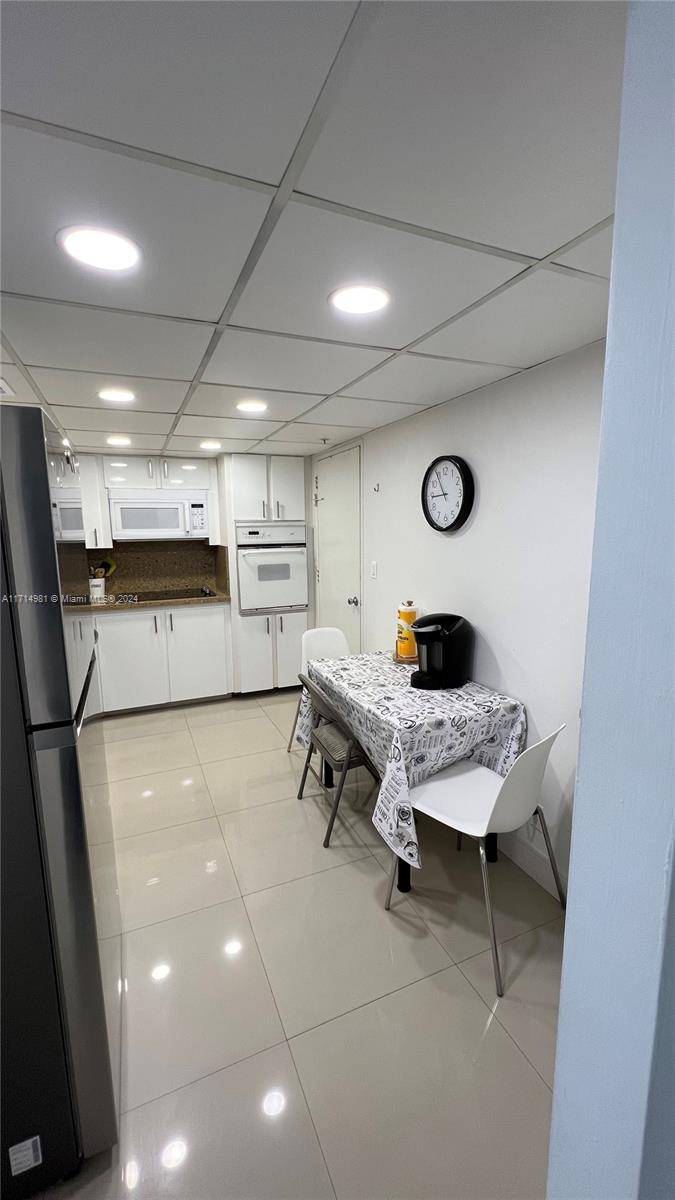 Hollywood, FL 33019,3801 S Ocean Dr #PH16K