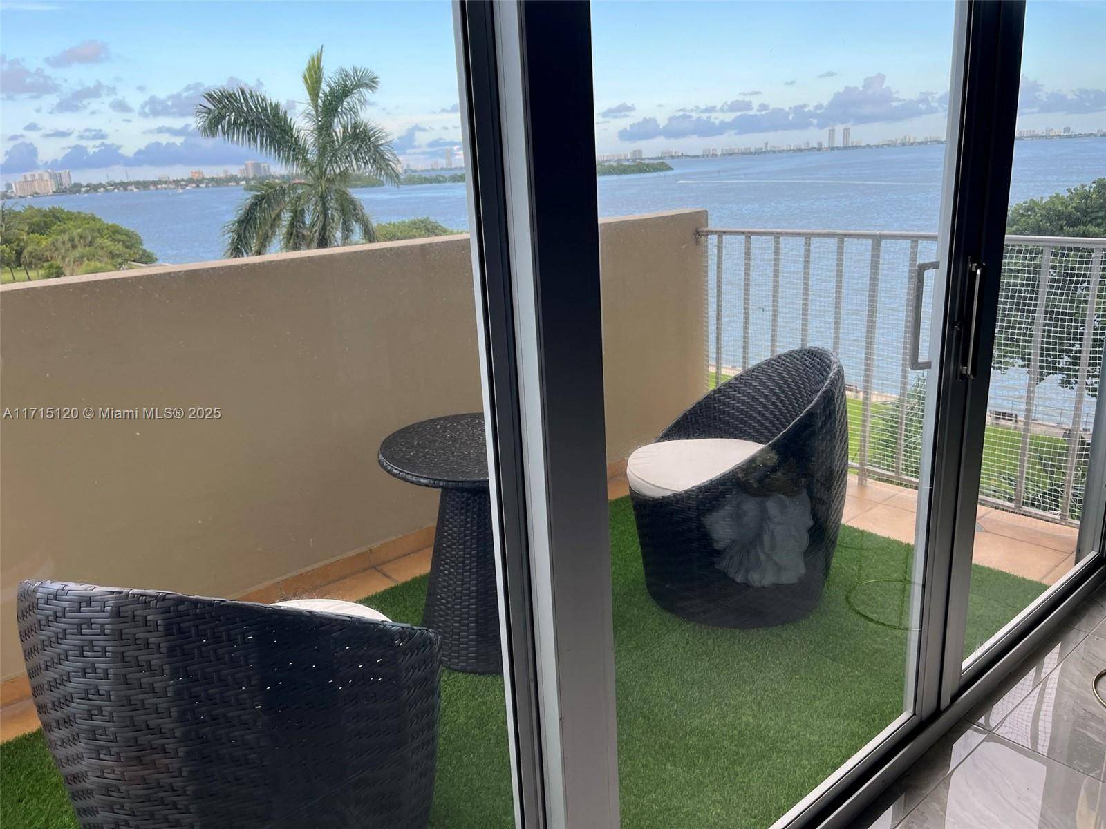 Miami, FL 33138,880 NE 69th St #5Q