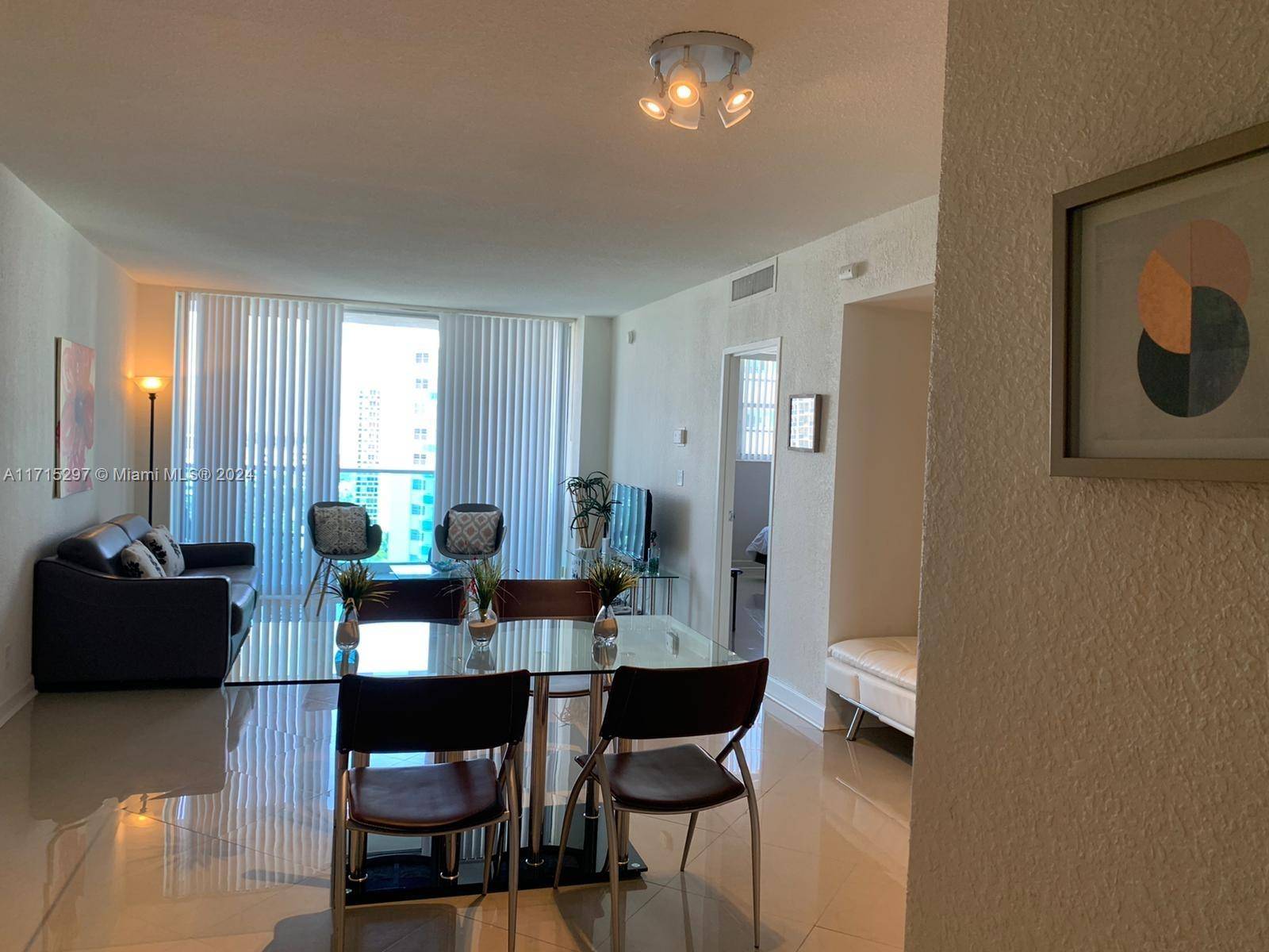 Hollywood, FL 33019,4001 S Ocean Dr #12G