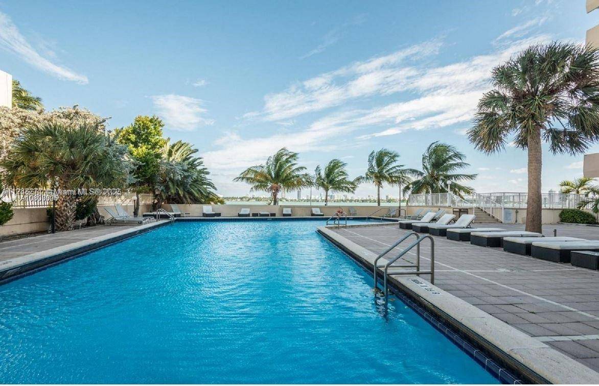 North Bay Village, FL 33141,7545 E TREASURE Drive #9E