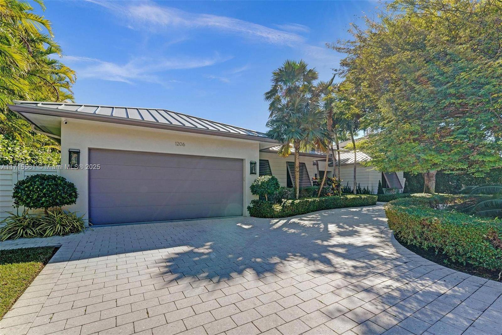 Fort Lauderdale, FL 33316,1206 E Lake Dr