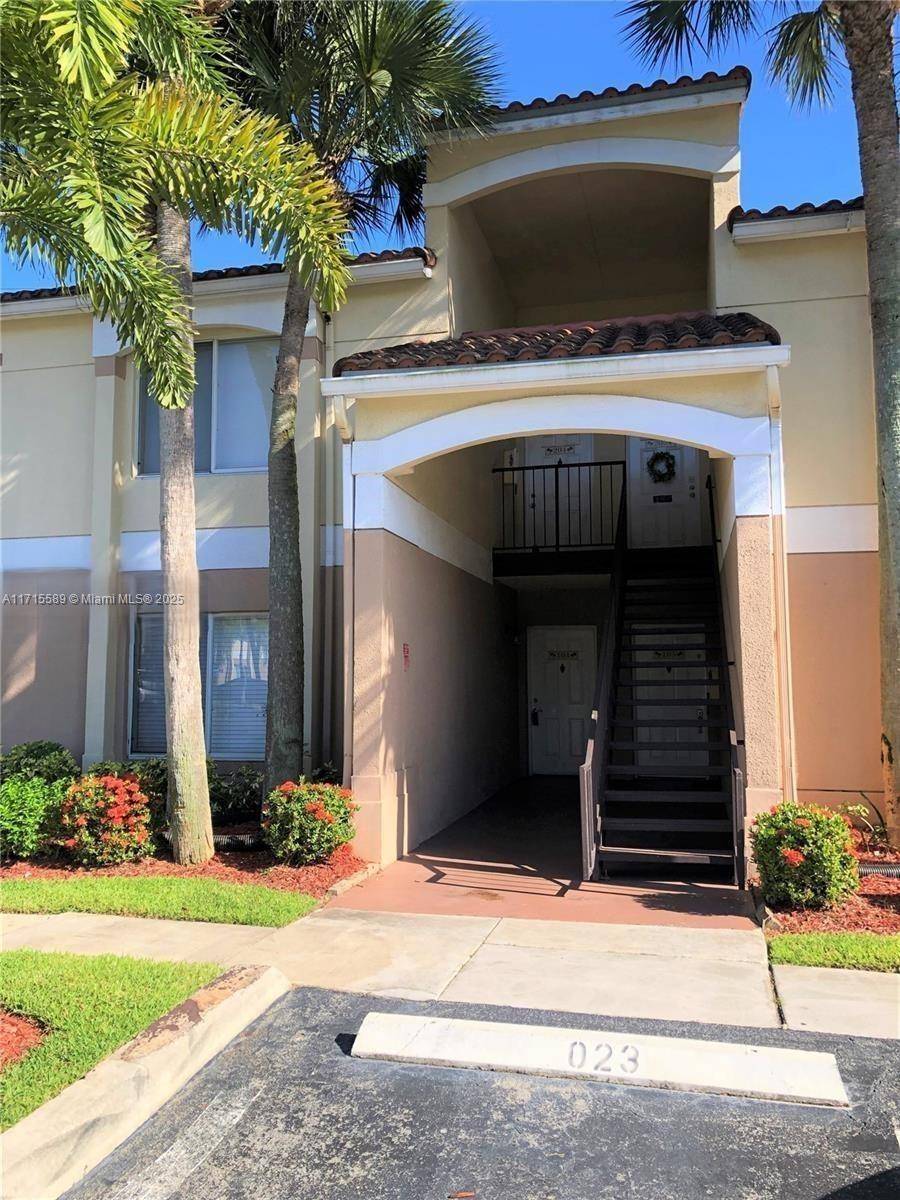 Boynton Beach, FL 33426,815 W Boynton Beach Blvd #2-104