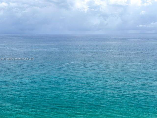 Sunny Isles Beach, FL 33160,17875 Collins Ave #4303/04