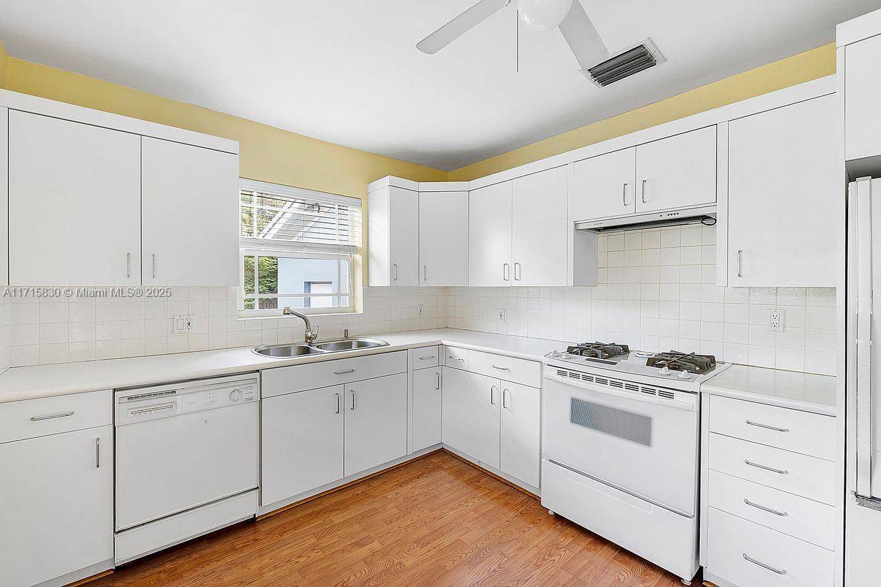 South Miami, FL 33143,7641 SW 60th Ave