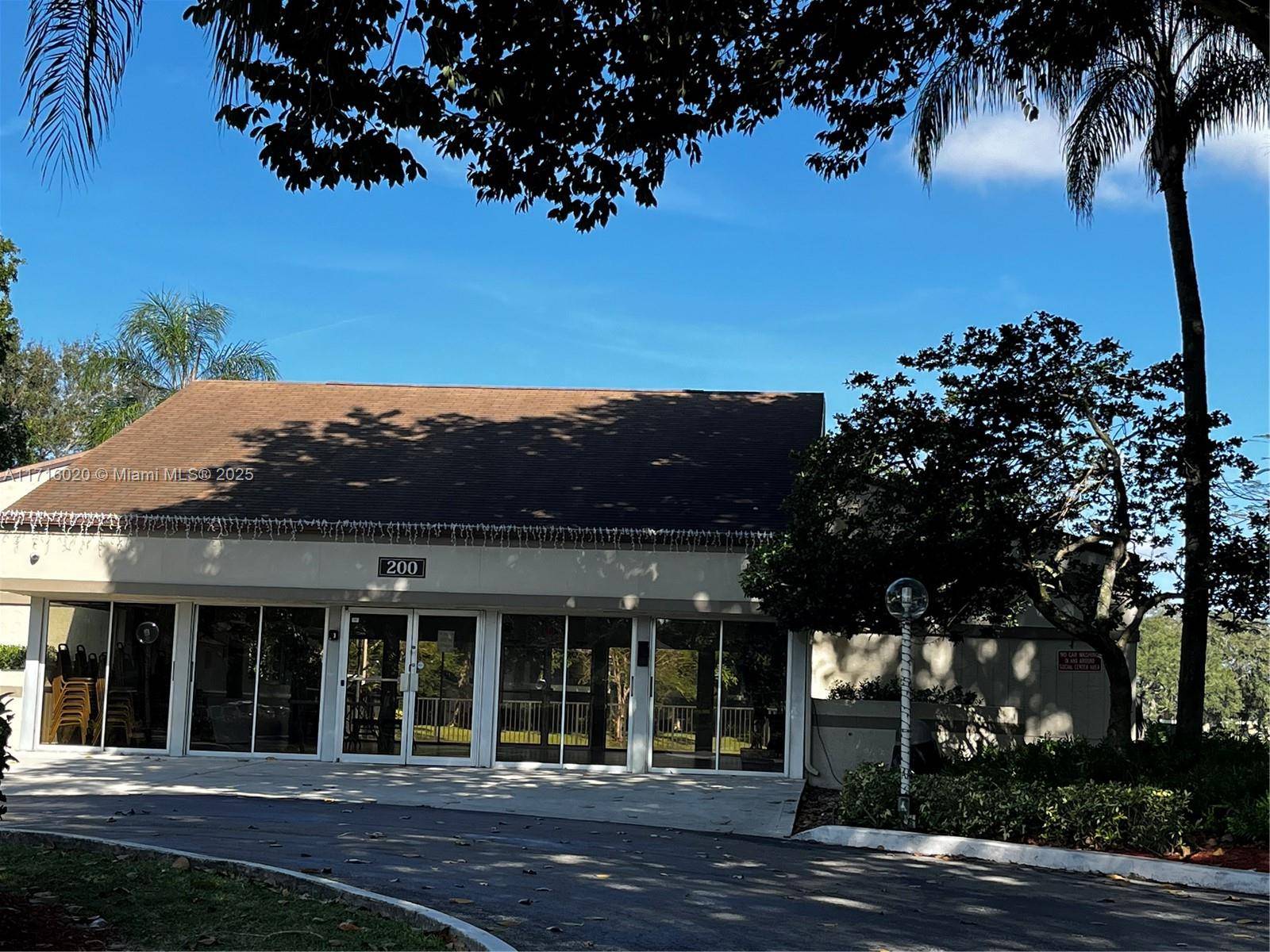 Pompano Beach, FL 33069,109 Gardens Dr #103