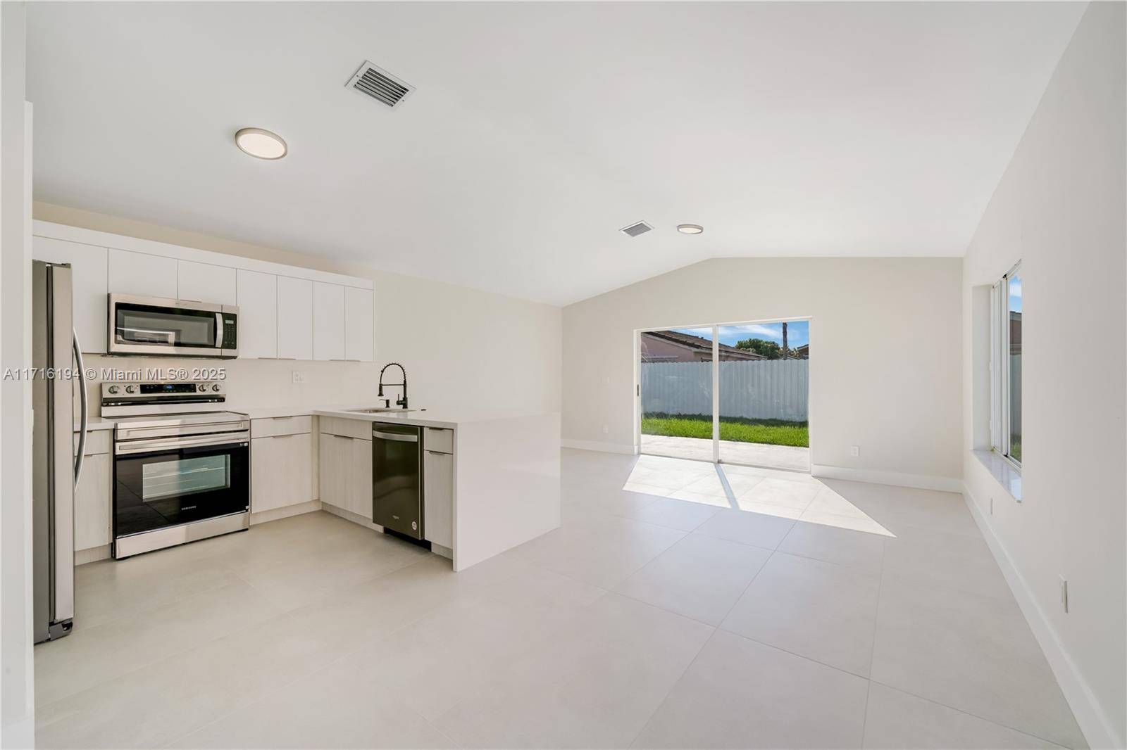 Miami, FL 33177,17408 SW 142nd Ct