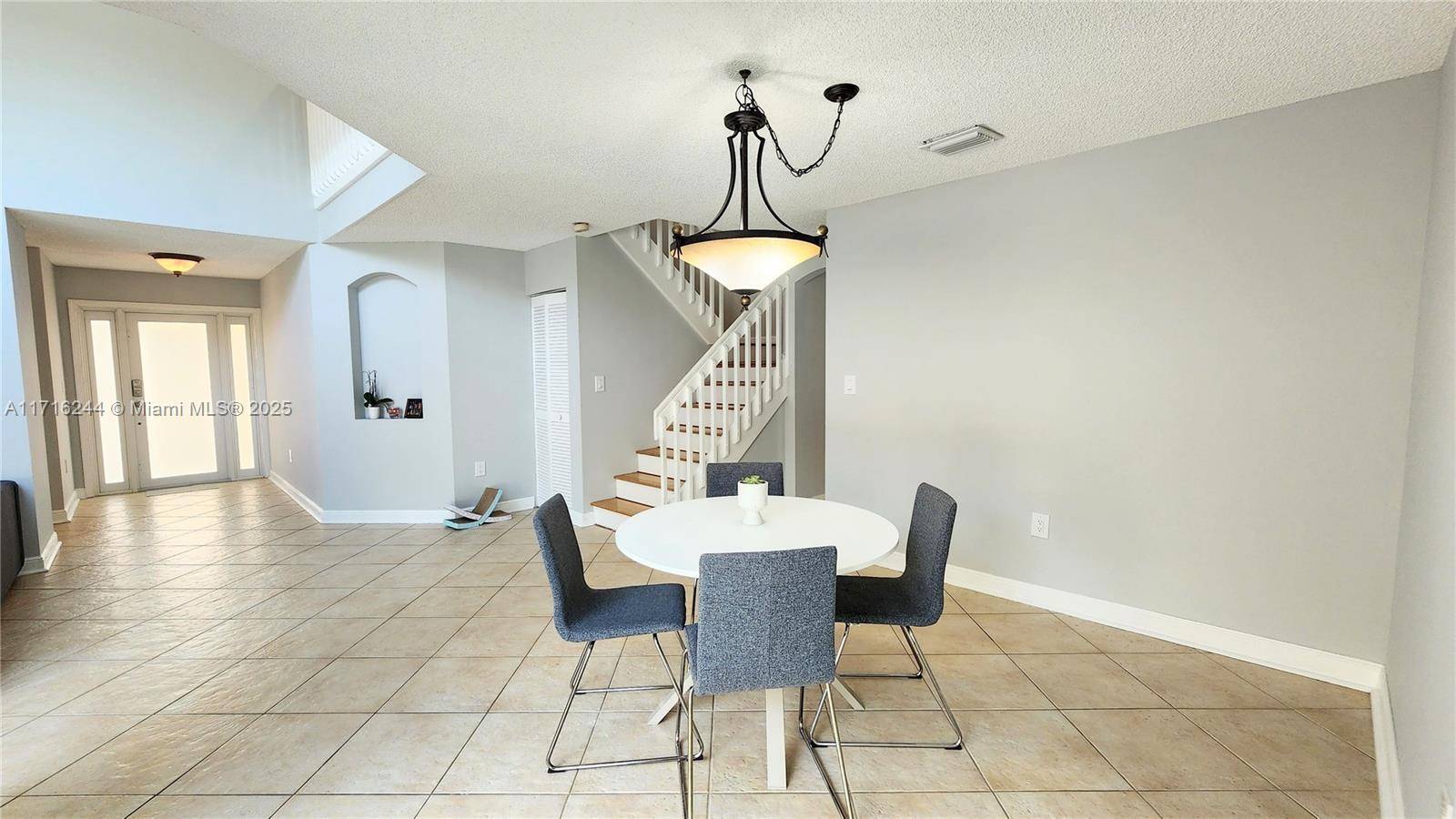Hollywood, FL 33019,1065 Weeping Willow Way