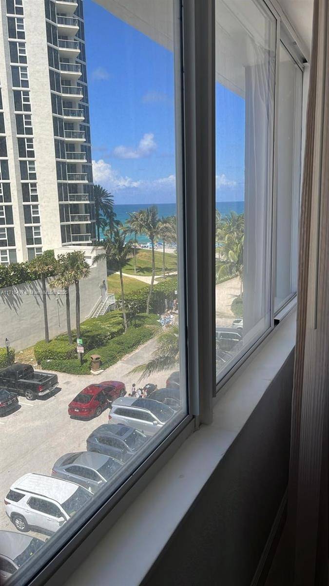 Sunny Isles Beach, FL 33160,19201 Collins Ave #330