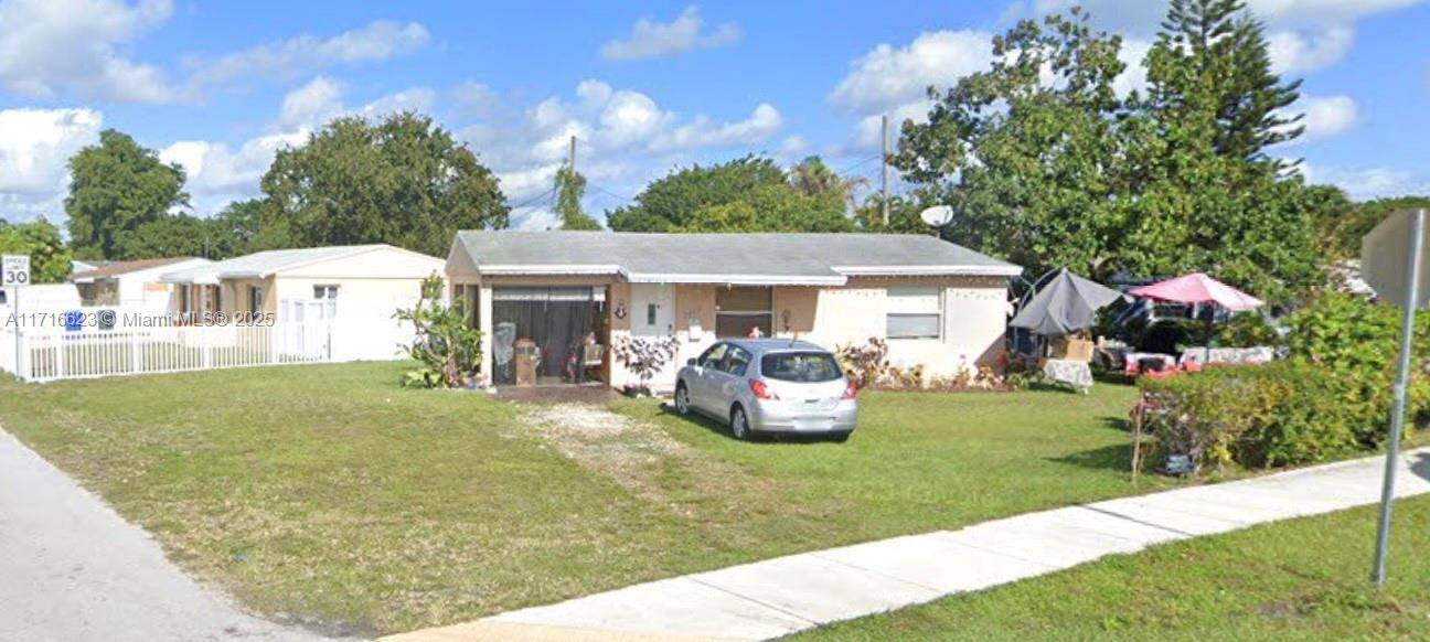 Hollywood, FL 33020,2469 Fletcher St